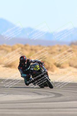 media/Jan-10-2025-CVMA Friday Practice (Fri) [[489e0da257]]/Group 4 and Trackday/Session 4 (Turn 16)/